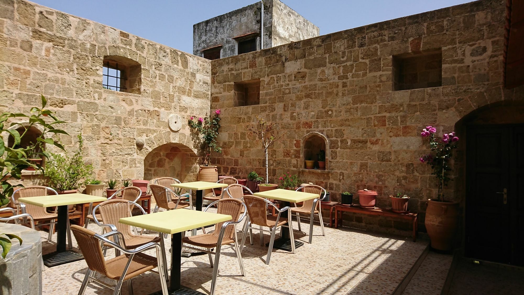 Eleni Rooms Rhodes City エクステリア 写真